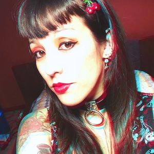 Meet your Posher, Leticia